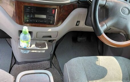 Toyota Regius, 1999 год, 1 250 000 рублей, 6 фотография