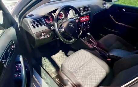 Volkswagen Jetta VI, 2015 год, 1 100 000 рублей, 13 фотография