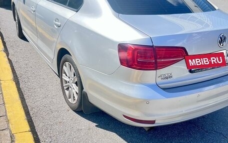 Volkswagen Jetta VI, 2015 год, 1 100 000 рублей, 2 фотография