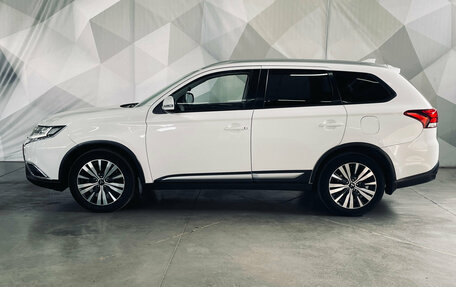 Mitsubishi Outlander III рестайлинг 3, 2019 год, 2 150 000 рублей, 8 фотография