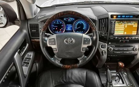 Toyota Land Cruiser 200, 2011 год, 2 899 000 рублей, 13 фотография