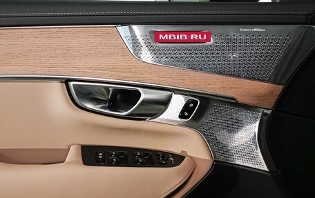 Volvo XC90 II рестайлинг, 2025 год, 10 750 000 рублей, 11 фотография