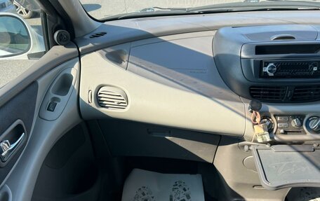 Nissan Tino, 1999 год, 349 000 рублей, 18 фотография
