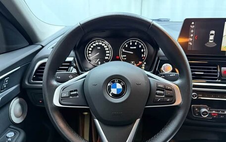 BMW 1 серия, 2022 год, 1 290 000 рублей, 15 фотография
