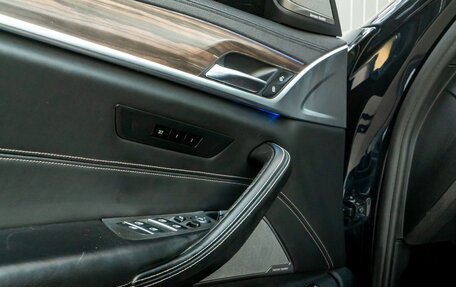 BMW 5 серия, 2018 год, 3 999 000 рублей, 31 фотография
