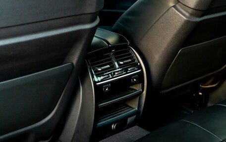 BMW 5 серия, 2018 год, 3 999 000 рублей, 38 фотография