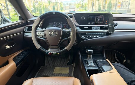 Lexus ES VII, 2020 год, 3 550 000 рублей, 19 фотография