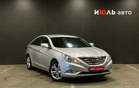 Hyundai Sonata VI, 2011 год, 900 000 рублей, 3 фотография
