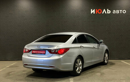 Hyundai Sonata VI, 2011 год, 900 000 рублей, 5 фотография