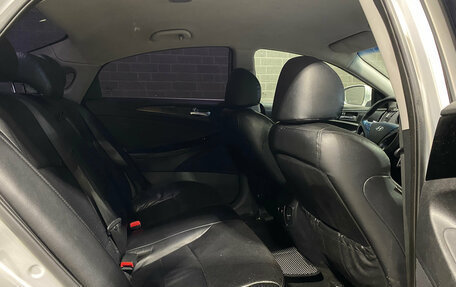 Hyundai Sonata VI, 2011 год, 900 000 рублей, 11 фотография