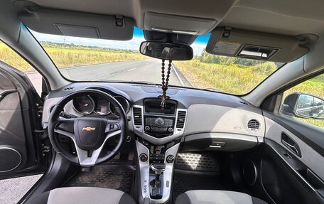 Chevrolet Cruze II, 2011 год, 645 000 рублей, 8 фотография