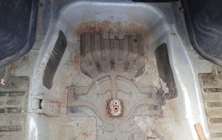 Mitsubishi Carisma I, 1998 год, 70 000 рублей, 10 фотография