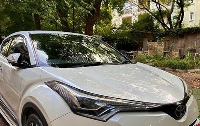 Toyota C-HR I рестайлинг, 2017 год, 1 700 000 рублей, 1 фотография