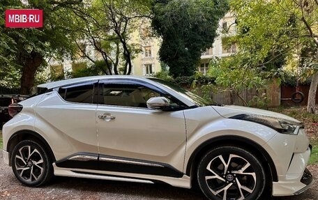 Toyota C-HR I рестайлинг, 2017 год, 1 700 000 рублей, 5 фотография
