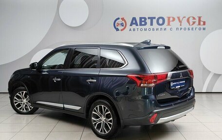 Mitsubishi Outlander III рестайлинг 3, 2018 год, 2 233 000 рублей, 2 фотография
