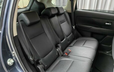 Mitsubishi Outlander III рестайлинг 3, 2018 год, 2 233 000 рублей, 9 фотография