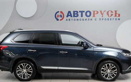 Mitsubishi Outlander III рестайлинг 3, 2018 год, 2 233 000 рублей, 5 фотография