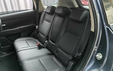 Mitsubishi Outlander III рестайлинг 3, 2018 год, 2 233 000 рублей, 8 фотография
