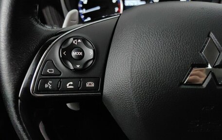 Mitsubishi Outlander III рестайлинг 3, 2018 год, 2 233 000 рублей, 19 фотография