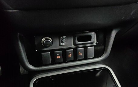Mitsubishi Outlander III рестайлинг 3, 2018 год, 2 233 000 рублей, 16 фотография
