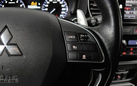 Mitsubishi Outlander III рестайлинг 3, 2018 год, 2 233 000 рублей, 20 фотография