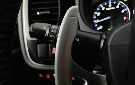 Mitsubishi Outlander III рестайлинг 3, 2018 год, 2 233 000 рублей, 21 фотография