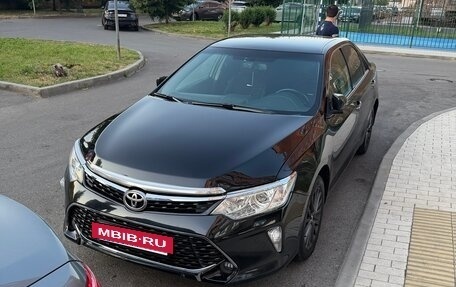 Toyota Camry, 2015 год, 1 850 000 рублей, 3 фотография