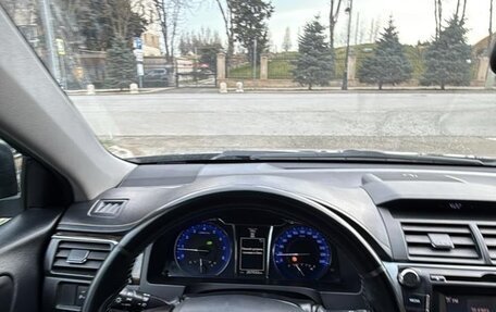 Toyota Camry, 2015 год, 1 850 000 рублей, 10 фотография