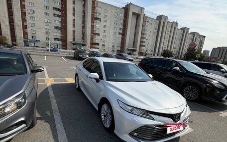 Toyota Camry, 2020 год, 2 950 000 рублей, 2 фотография