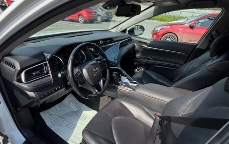 Toyota Camry, 2020 год, 2 950 000 рублей, 9 фотография