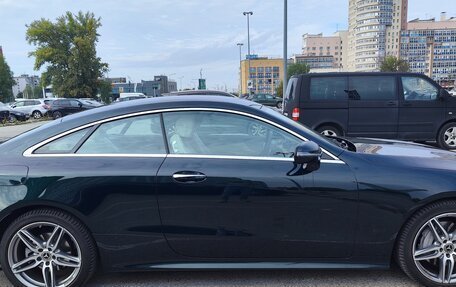 Mercedes-Benz E-Класс, 2018 год, 4 500 000 рублей, 6 фотография
