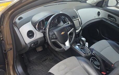 Chevrolet Cruze II, 2013 год, 700 000 рублей, 3 фотография