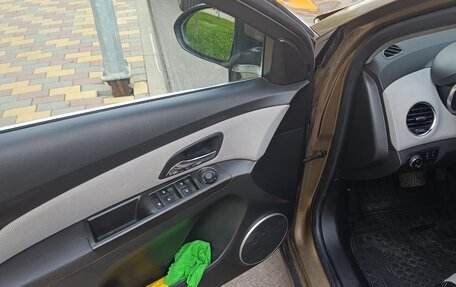 Chevrolet Cruze II, 2013 год, 700 000 рублей, 2 фотография