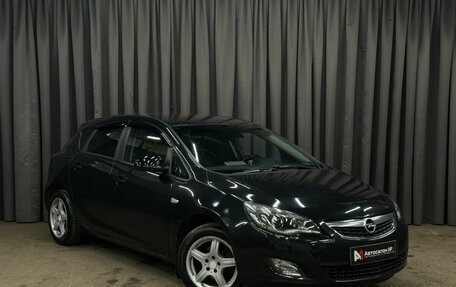 Opel Astra J, 2011 год, 599 999 рублей, 2 фотография