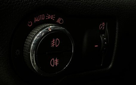 Opel Astra J, 2011 год, 599 999 рублей, 13 фотография