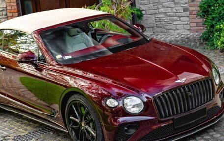 Bentley Continental GT III, 2019 год, 25 000 000 рублей, 3 фотография