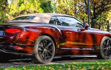 Bentley Continental GT III, 2019 год, 25 000 000 рублей, 2 фотография
