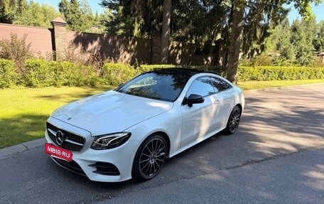 Mercedes-Benz E-Класс, 2018 год, 4 990 000 рублей, 10 фотография