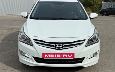 Hyundai Solaris II рестайлинг, 2015 год, 1 130 000 рублей, 4 фотография
