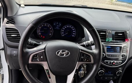 Hyundai Solaris II рестайлинг, 2015 год, 1 130 000 рублей, 14 фотография