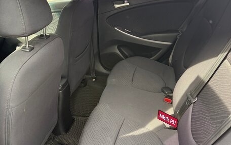 Hyundai Solaris II рестайлинг, 2015 год, 1 130 000 рублей, 15 фотография
