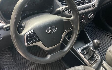 Hyundai Solaris II рестайлинг, 2021 год, 1 350 000 рублей, 6 фотография