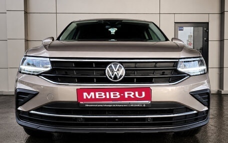 Volkswagen Tiguan II, 2021 год, 2 790 000 рублей, 6 фотография