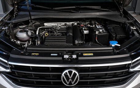 Volkswagen Tiguan II, 2021 год, 2 790 000 рублей, 24 фотография
