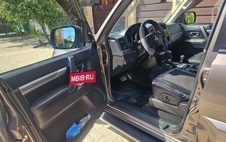 Mitsubishi Pajero IV, 2014 год, 2 600 000 рублей, 11 фотография