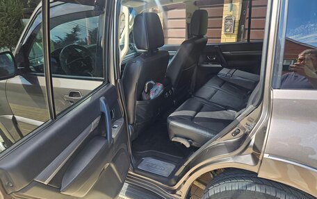 Mitsubishi Pajero IV, 2014 год, 2 600 000 рублей, 21 фотография