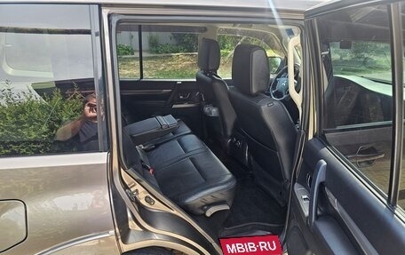 Mitsubishi Pajero IV, 2014 год, 2 600 000 рублей, 14 фотография