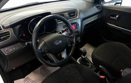 KIA Rio III рестайлинг, 2013 год, 930 000 рублей, 10 фотография