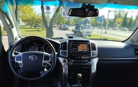 Toyota Land Cruiser 200, 2013 год, 3 790 000 рублей, 7 фотография