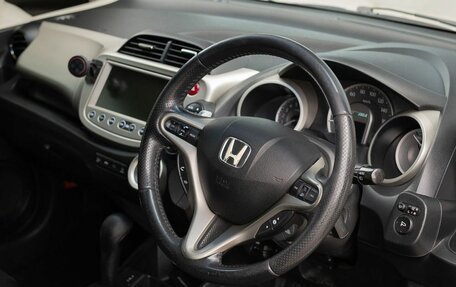 Honda Fit III, 2011 год, 850 000 рублей, 11 фотография